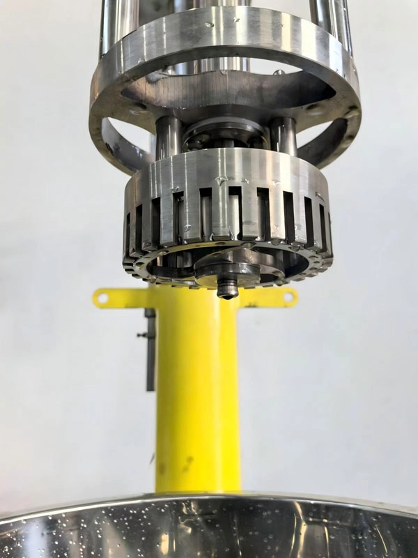 Emulsionante homogeneizador de alto cizallamiento con elevaci&oacute;n hidr&aacute;ulica